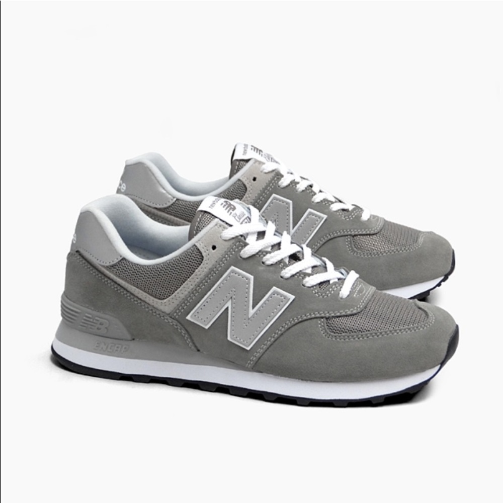 NEW BALANCE 574 WOMENS, BARELY WORN